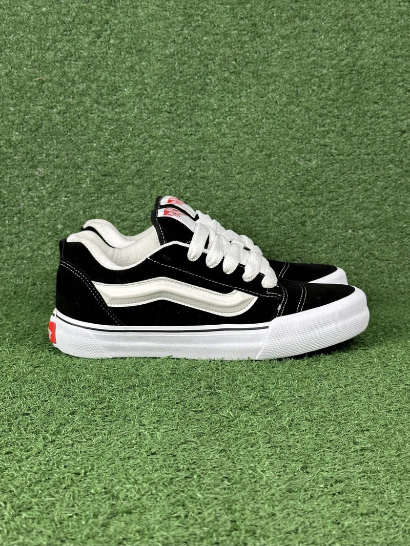 Vans Knu Skool (Preto e Branco)