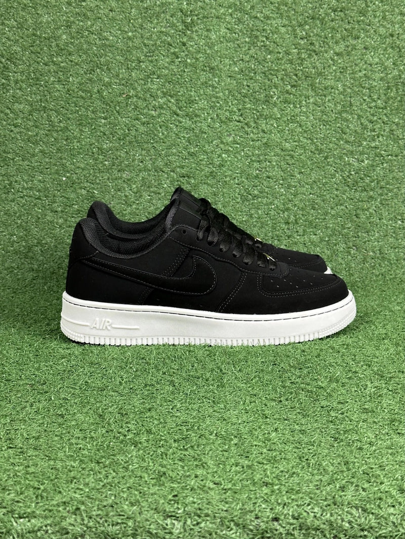 Nike Air Force 1 Nobuck (Preto)