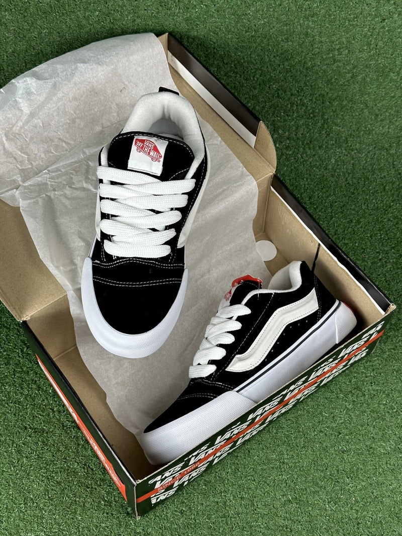 Vans Knu Skool (Preto e Branco)