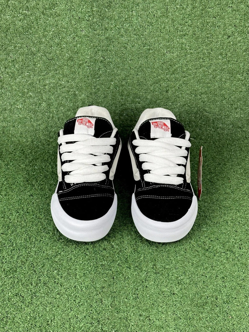 Vans Knu Skool (Preto e Branco)